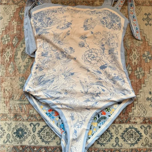 Visual Mood Floral One-Piece Swimsuit with Tie Straps and Reversible - Picture 4 of 6